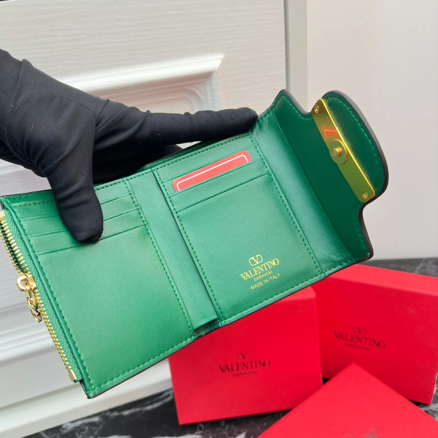 Affordable 246 Valentino Wallets For Women