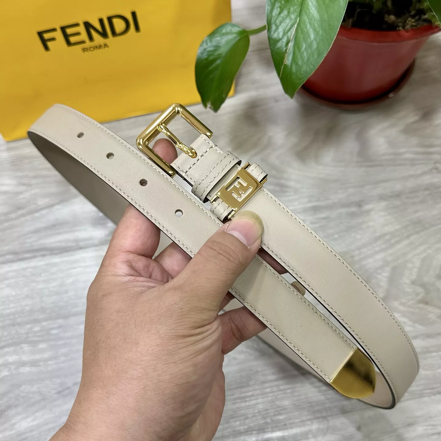 Affordable 2537 Fendi AAA Quality Belts In 2.5cm For Women