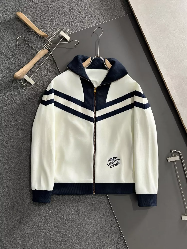 Affordable 2553 Louis Vuitton LV Tracksuits Long Sleeved For Men
