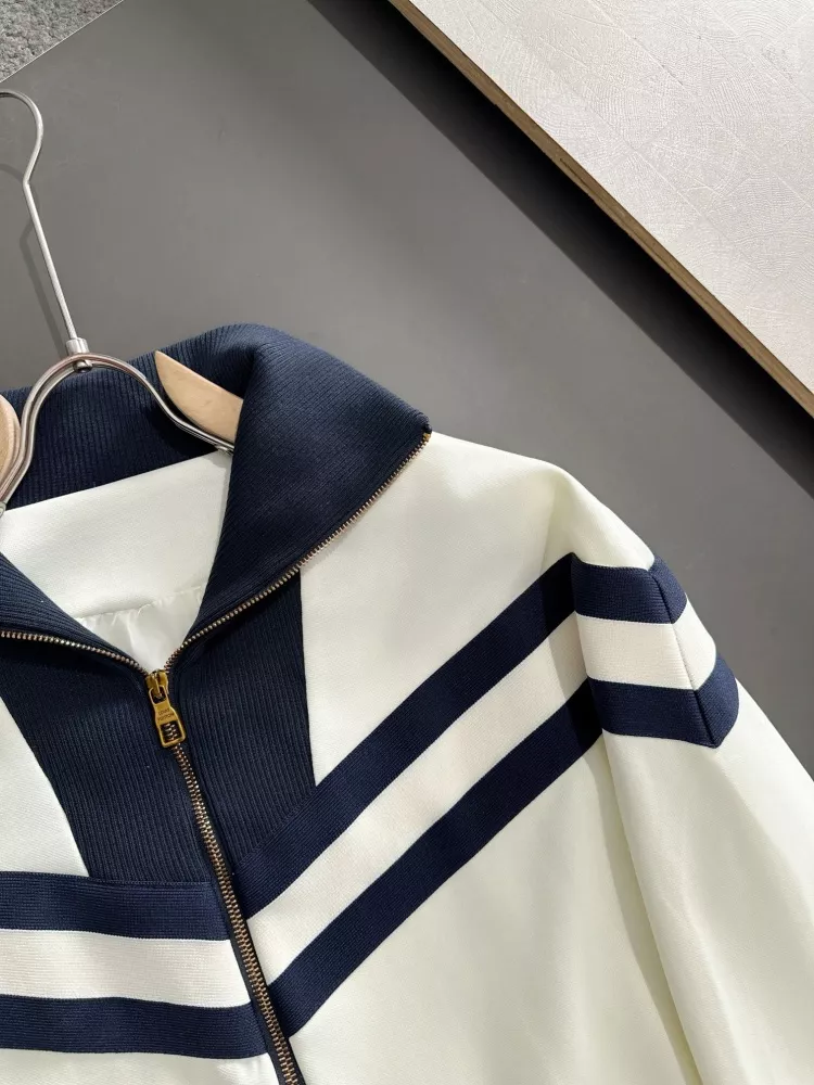 Affordable 2553 Louis Vuitton LV Tracksuits Long Sleeved For Men