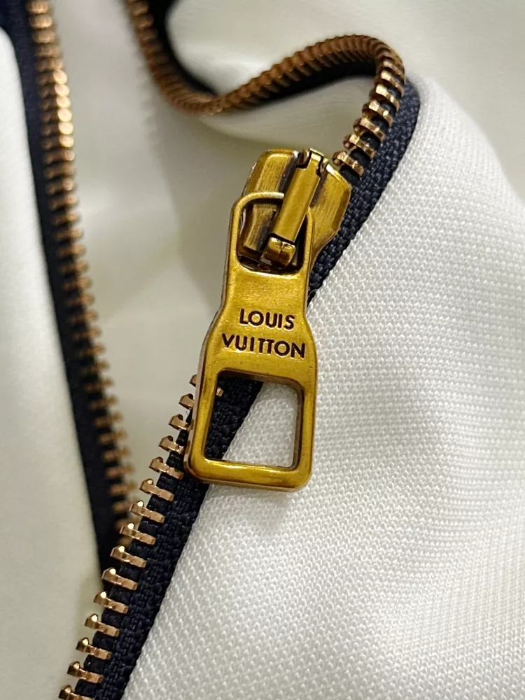 Affordable 2553 Louis Vuitton LV Tracksuits Long Sleeved For Men