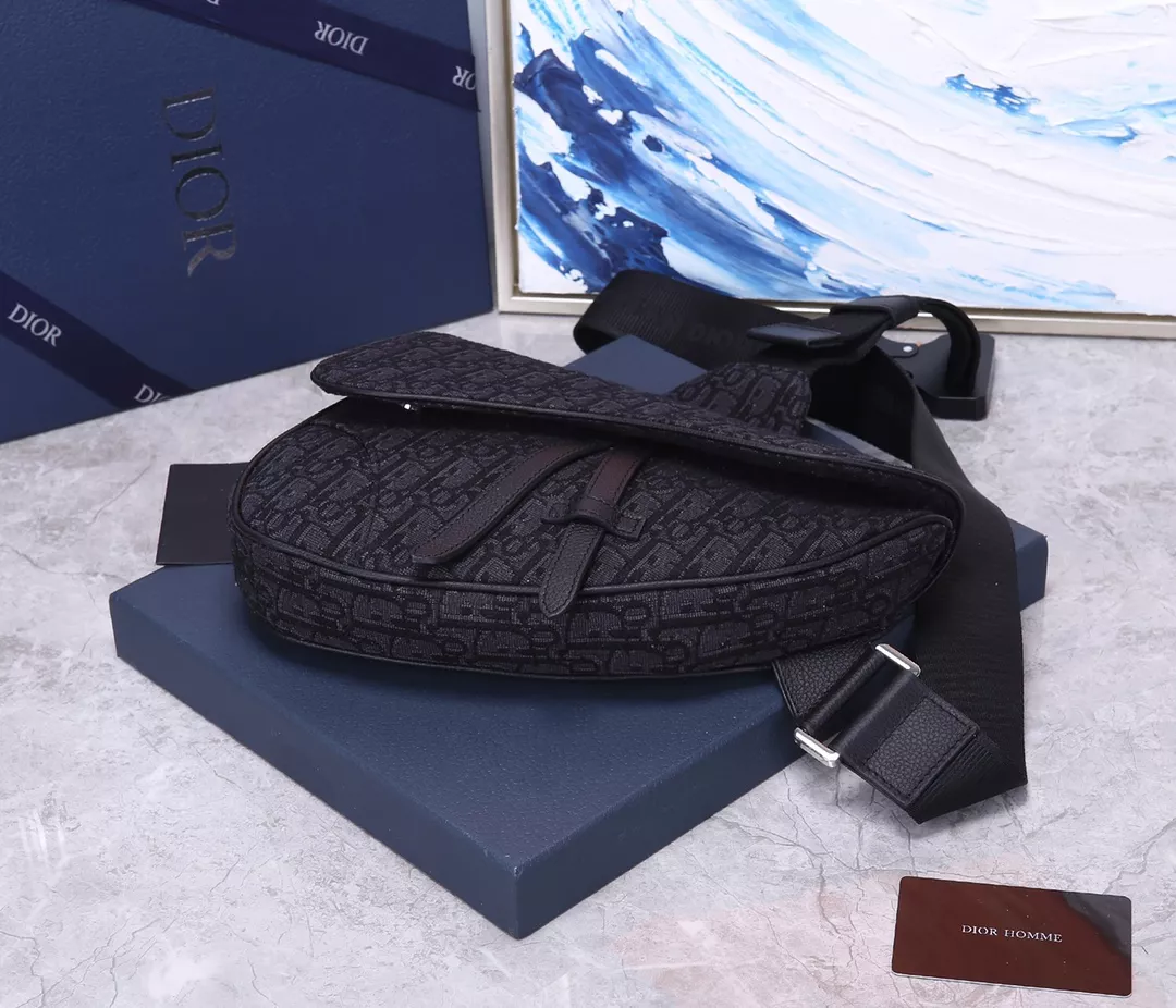 Affordable 272 Christian Dior AAA Man Messenger Bags