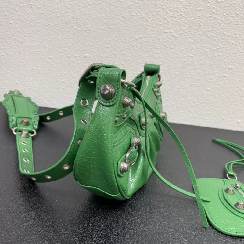 Affordable 2840 Balenciaga AAA Quality Messenger Bags For Women