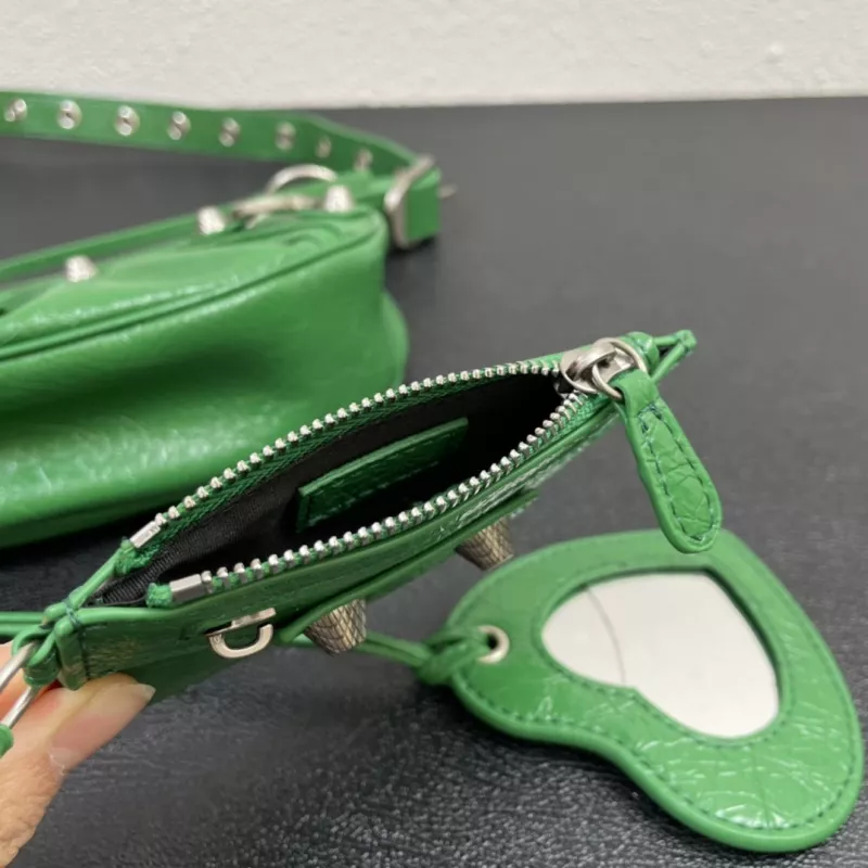 Affordable 2840 Balenciaga AAA Quality Messenger Bags For Women