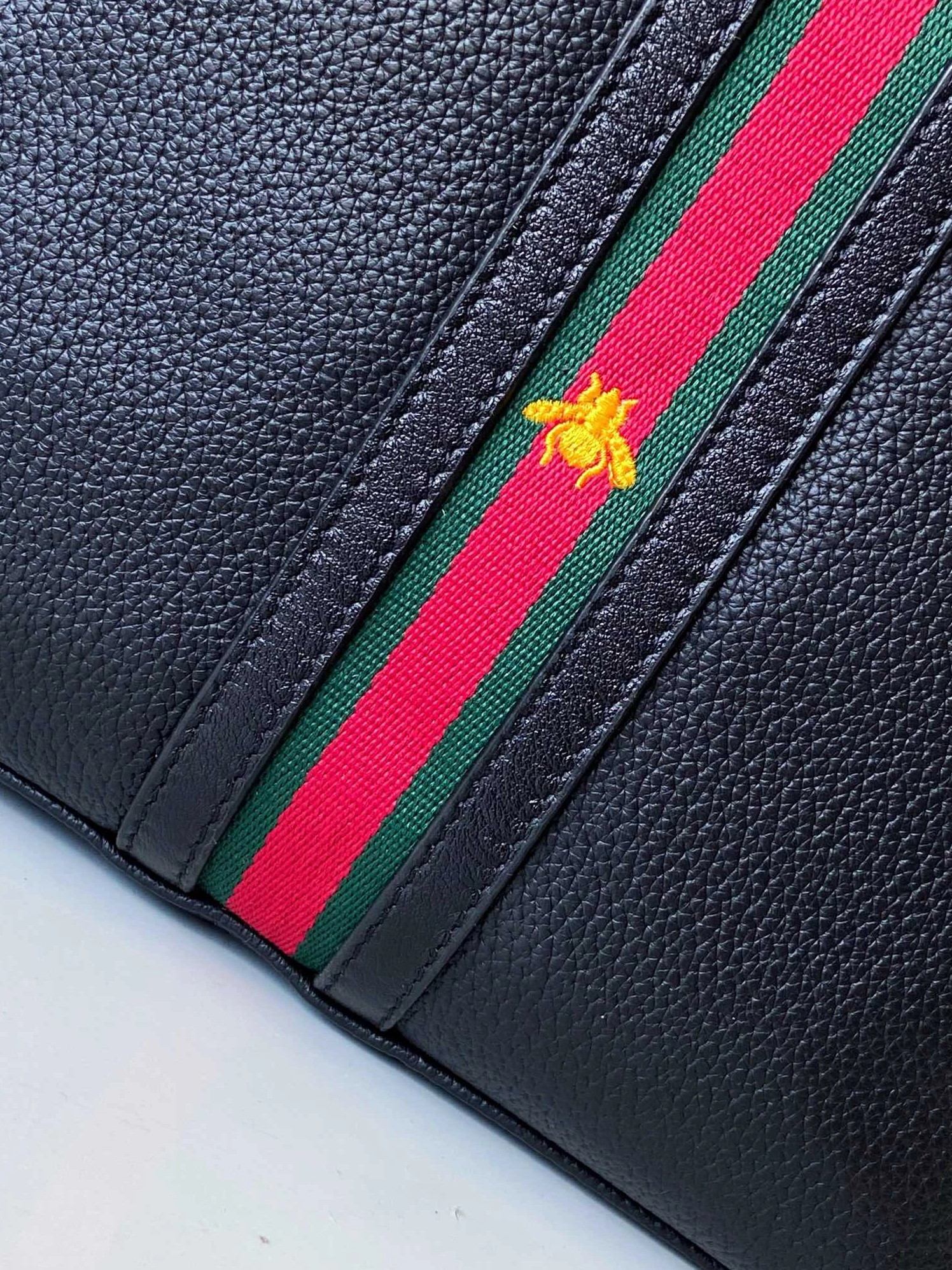 Affordable 2931 Gucci AAA Man Messenger Bags