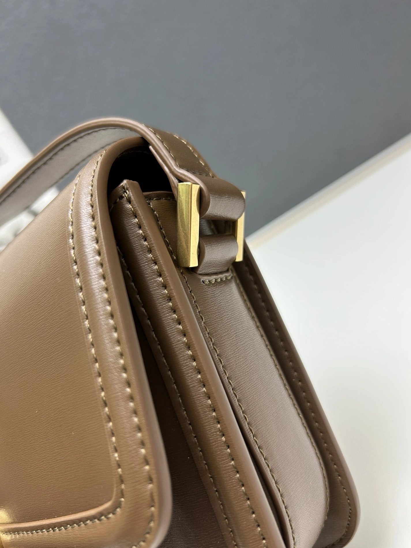 Affordable 3038 Yves Saint Laurent YSL AAA Quality Messenger Bags For Women