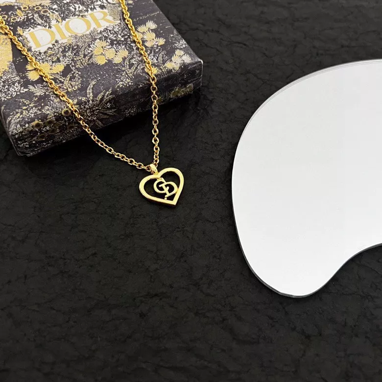 Affordable 3050 Christian Dior Necklaces