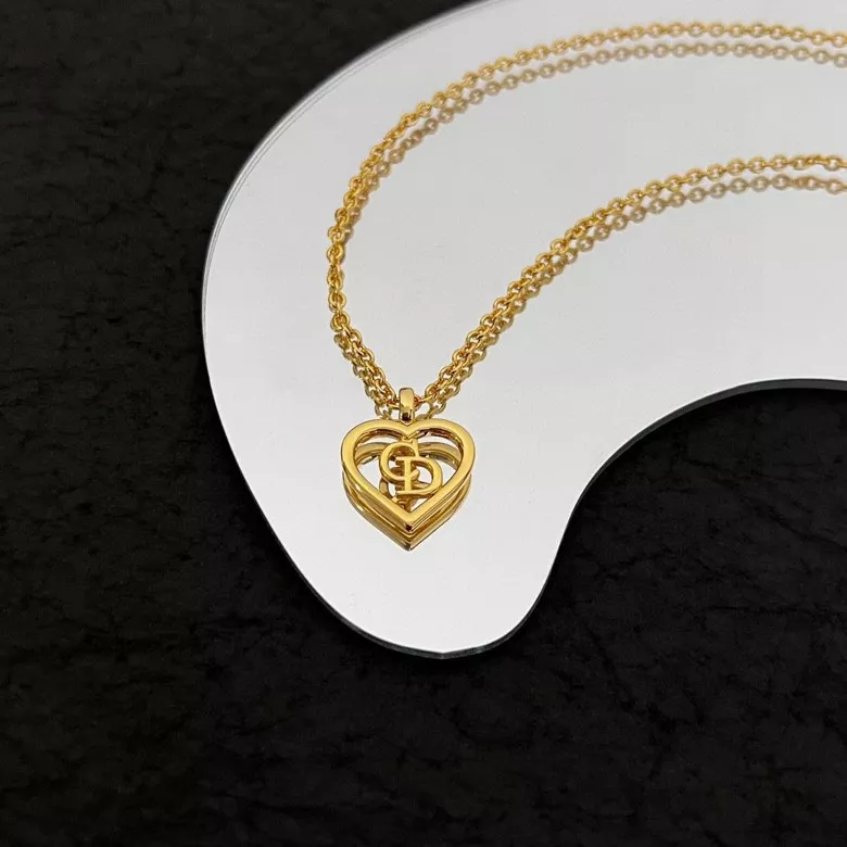 Affordable 3050 Christian Dior Necklaces