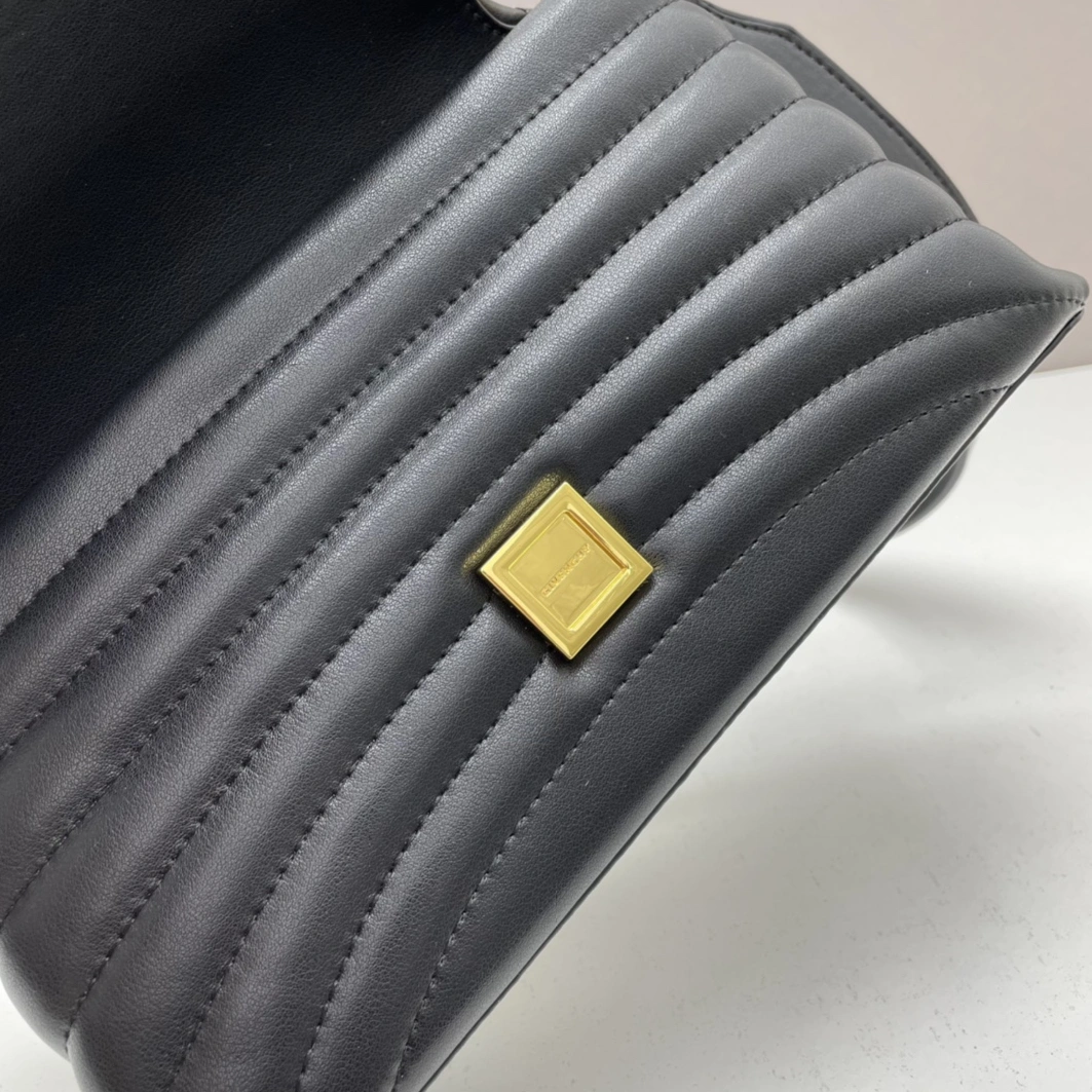 Affordable 3186 Givenchy AAA Quality Messenger Bags For Women