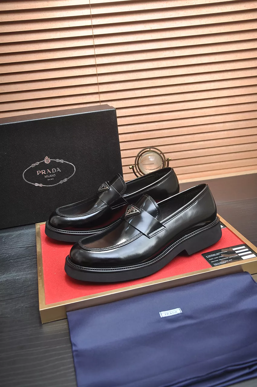 Affordable 325 Prada Leather Shoes For Men