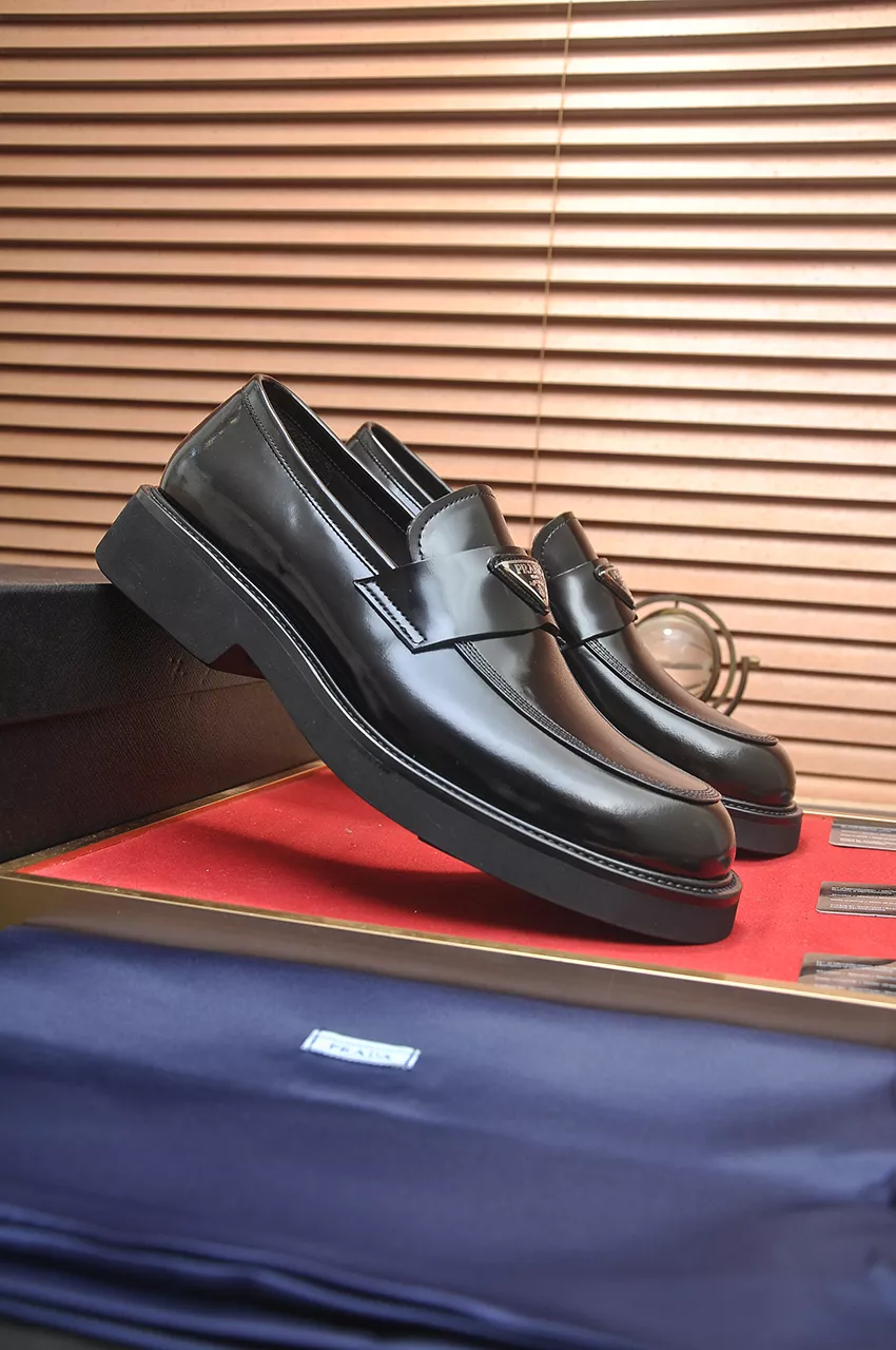 Affordable 325 Prada Leather Shoes For Men