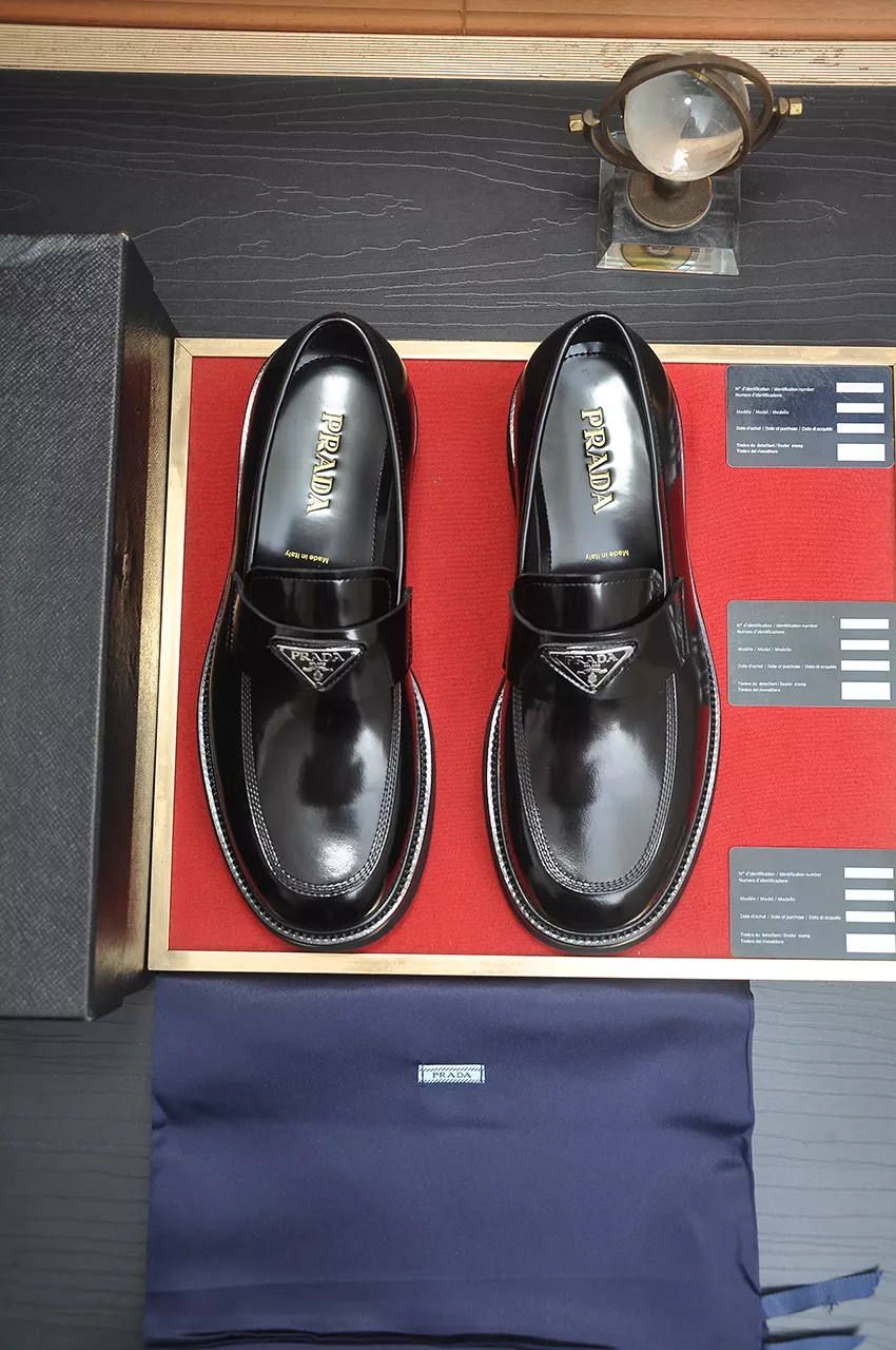 Affordable 325 Prada Leather Shoes For Men