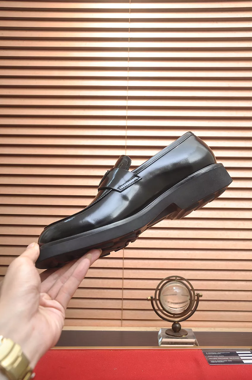 Affordable 325 Prada Leather Shoes For Men