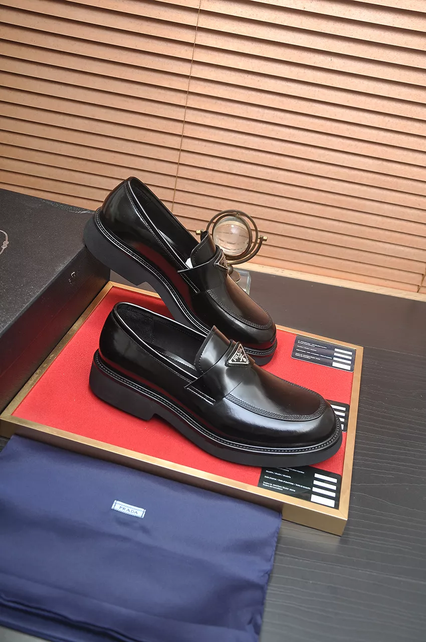 Affordable 325 Prada Leather Shoes For Men