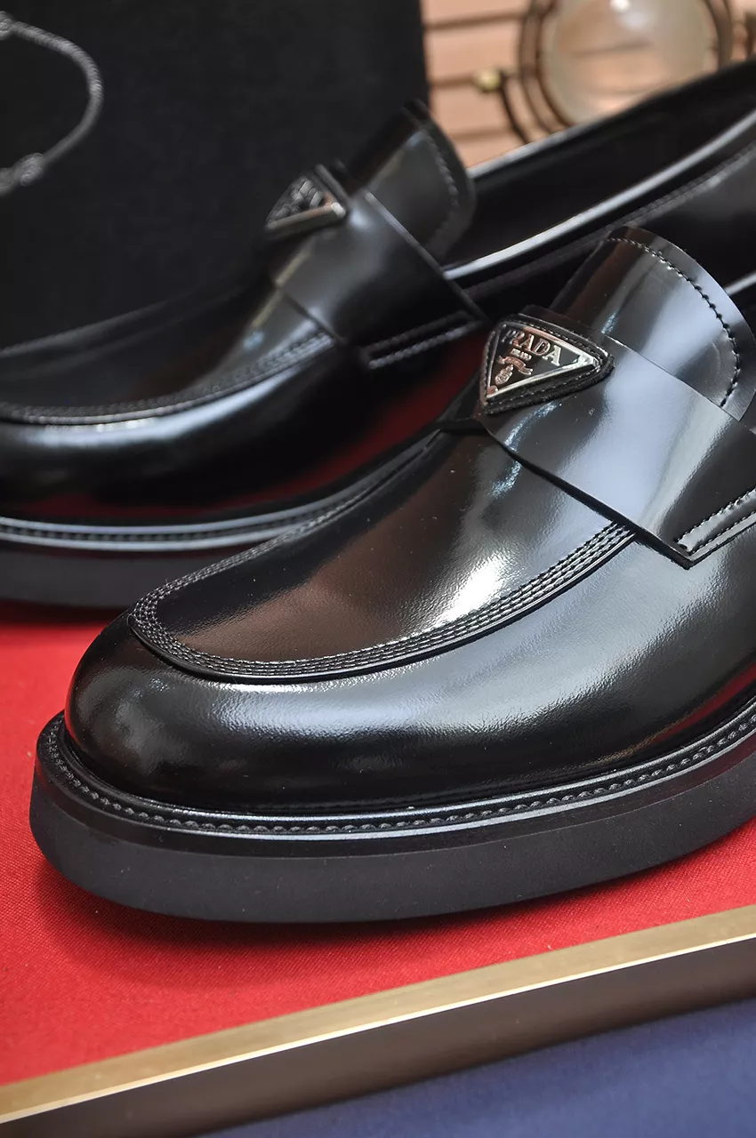 Affordable 325 Prada Leather Shoes For Men