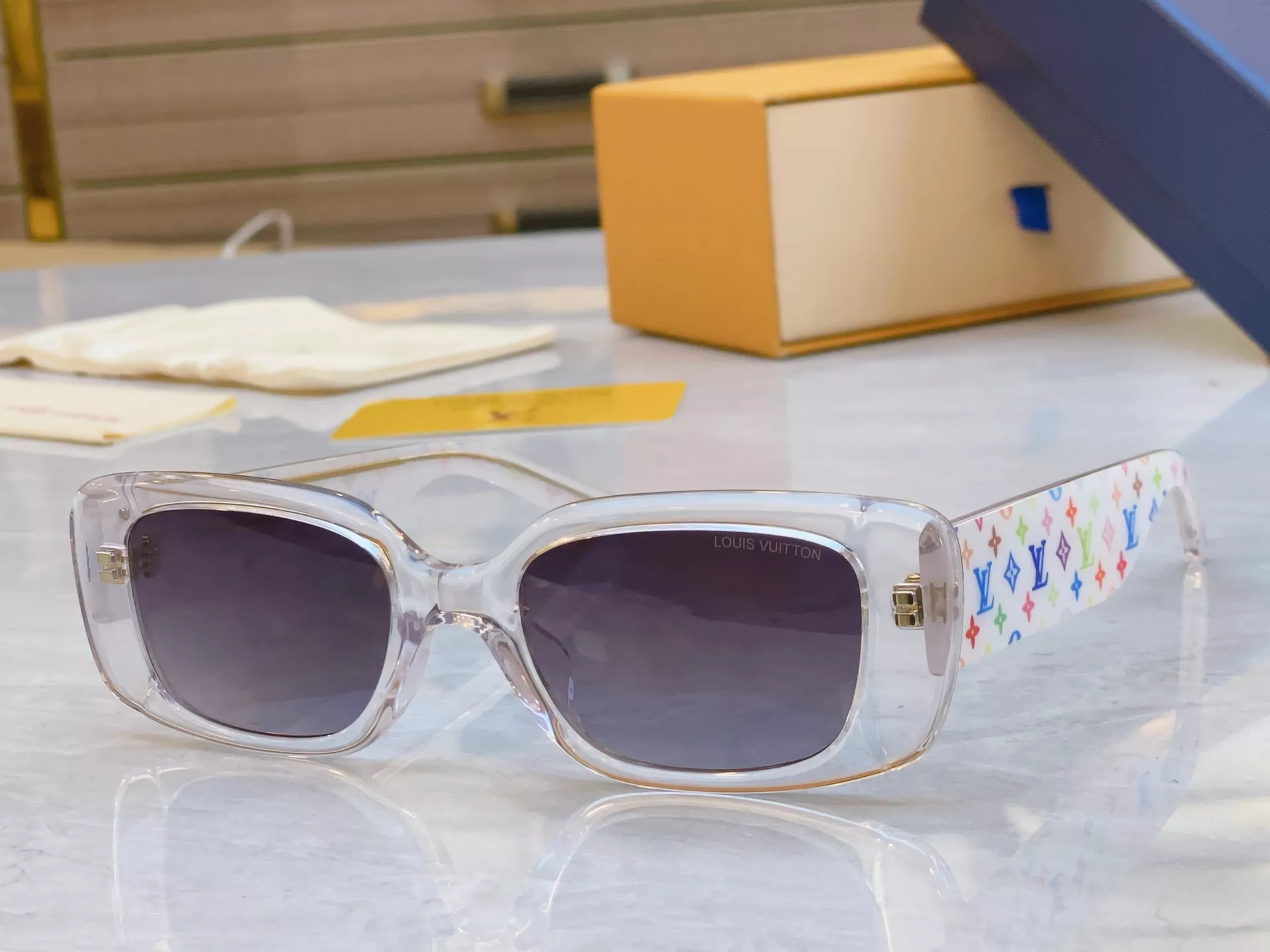 Affordable 3624 Louis Vuitton AAA Quality Sunglasses