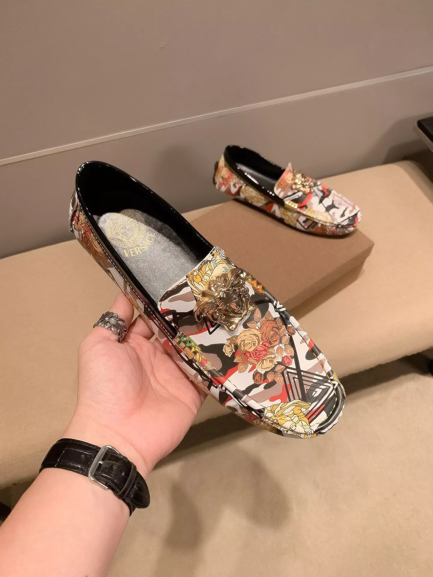 Affordable 3695 Versace Leather Shoes For Men