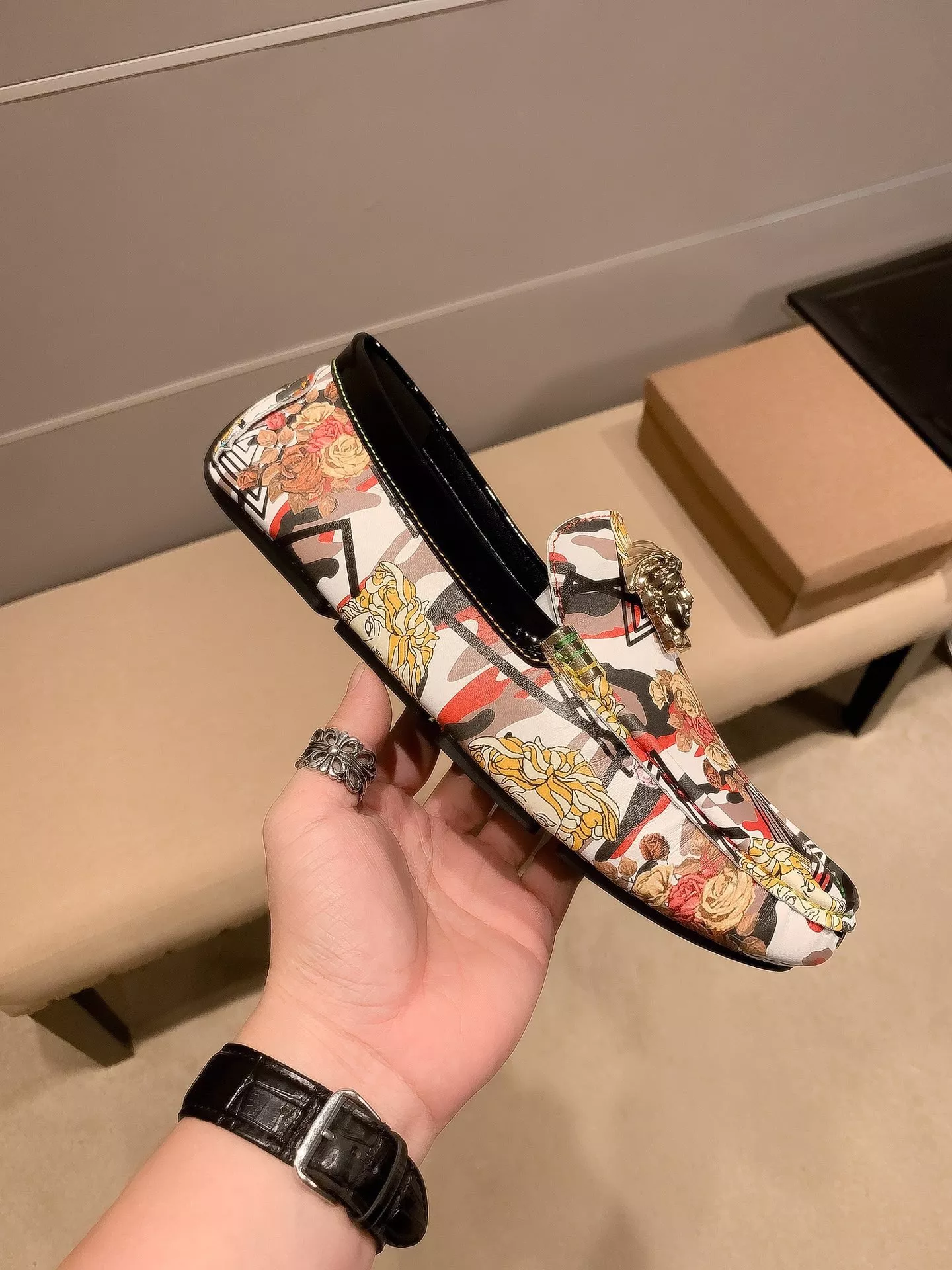 Affordable 3695 Versace Leather Shoes For Men