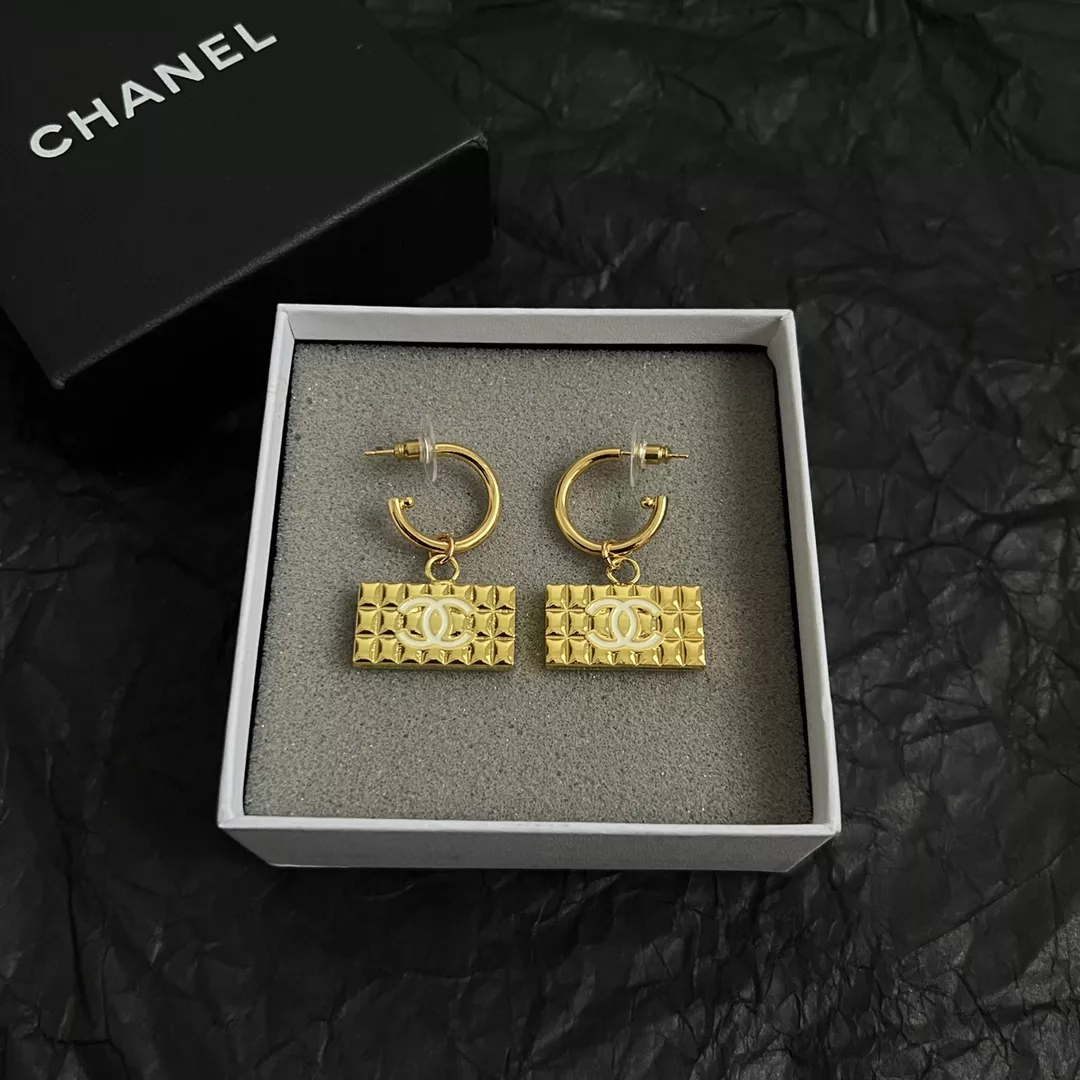 Affordable 3797 Chanel Earrings For Women