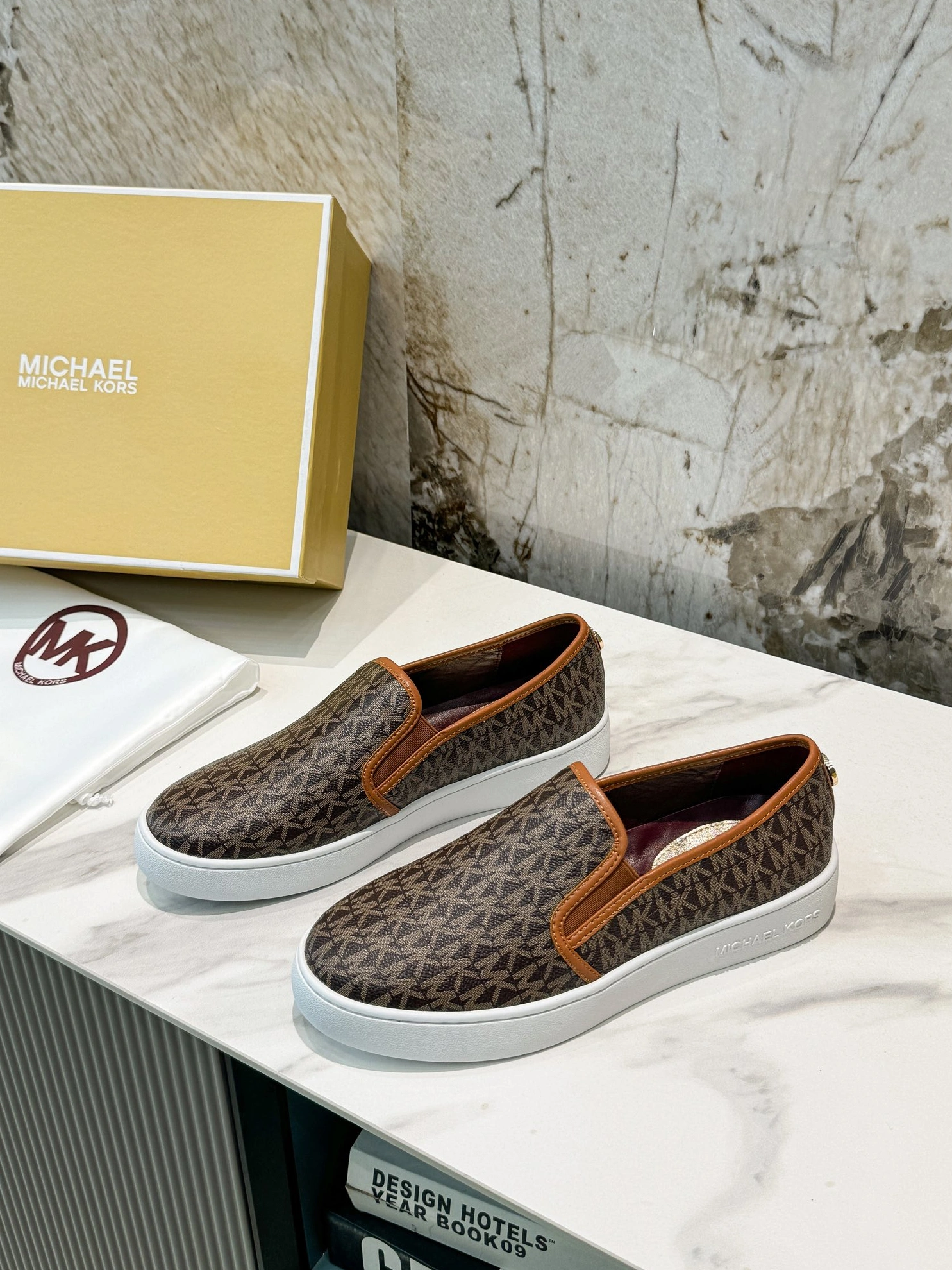 Affordable 3910 Michael Kors Casual Shoes For Women