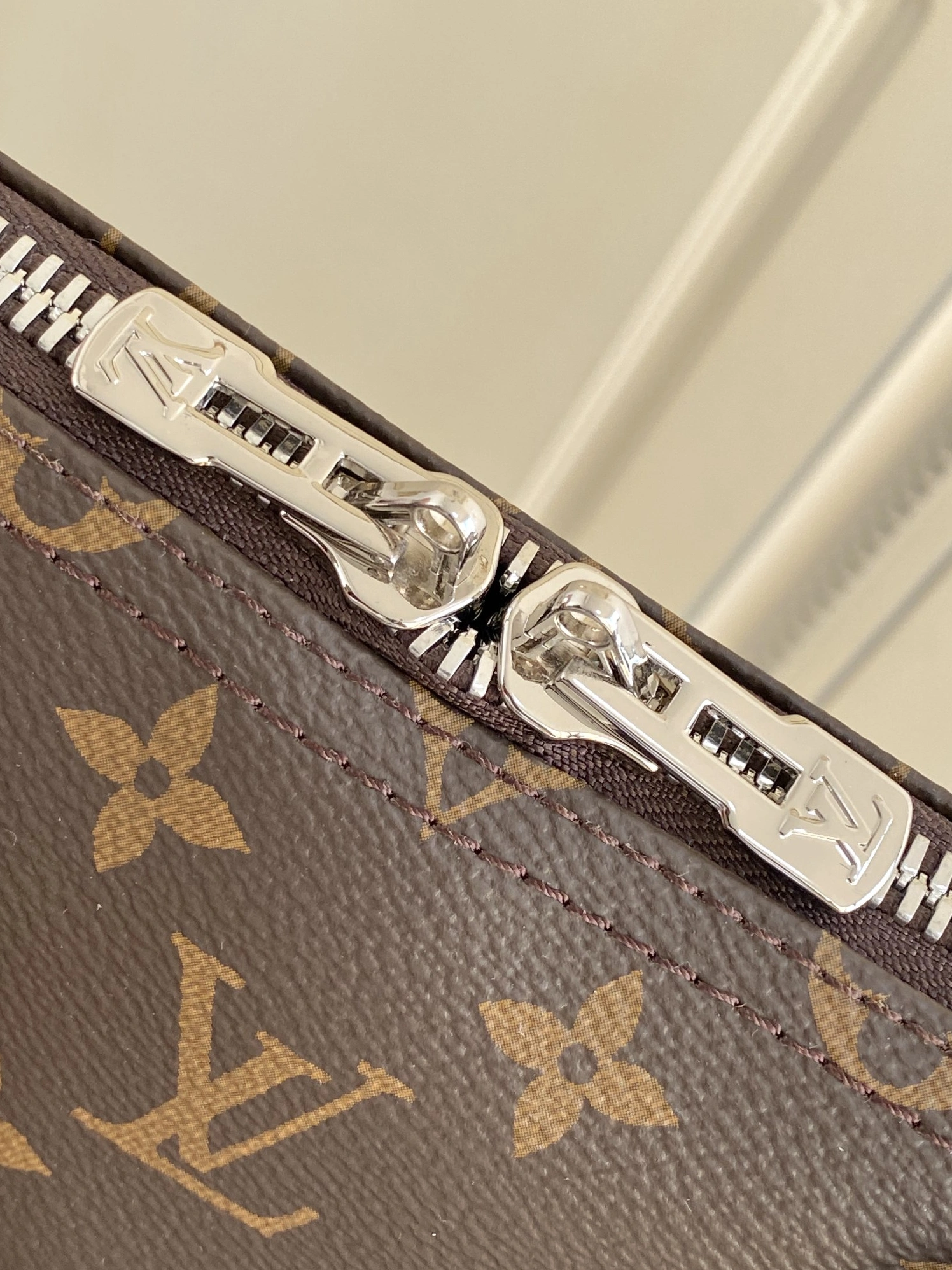 Affordable 3937 Louis Vuitton Travel Bags