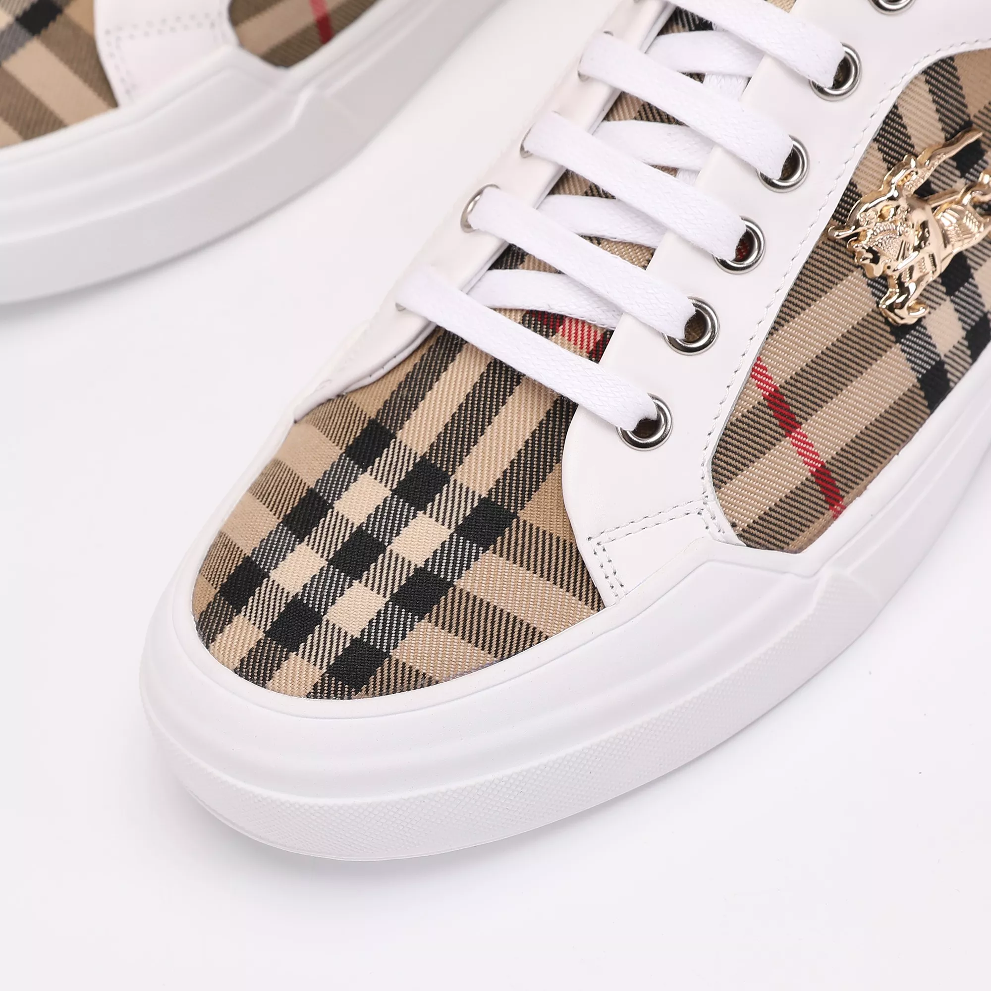 Affordable 401 Burberry Casual Shoes For Men