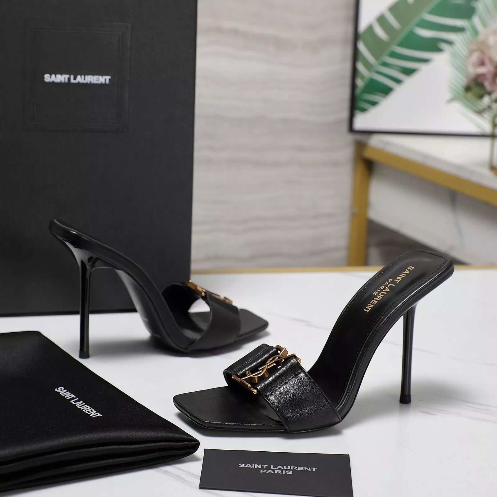 Affordable 4200 Yves Saint Laurent YSL Slippers For Women