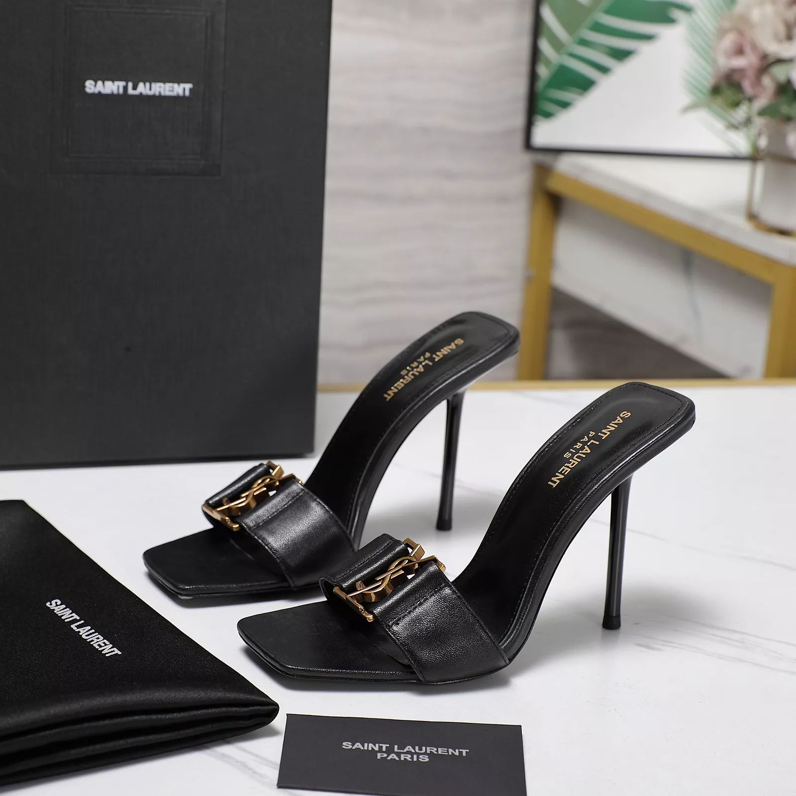 Affordable 4200 Yves Saint Laurent YSL Slippers For Women
