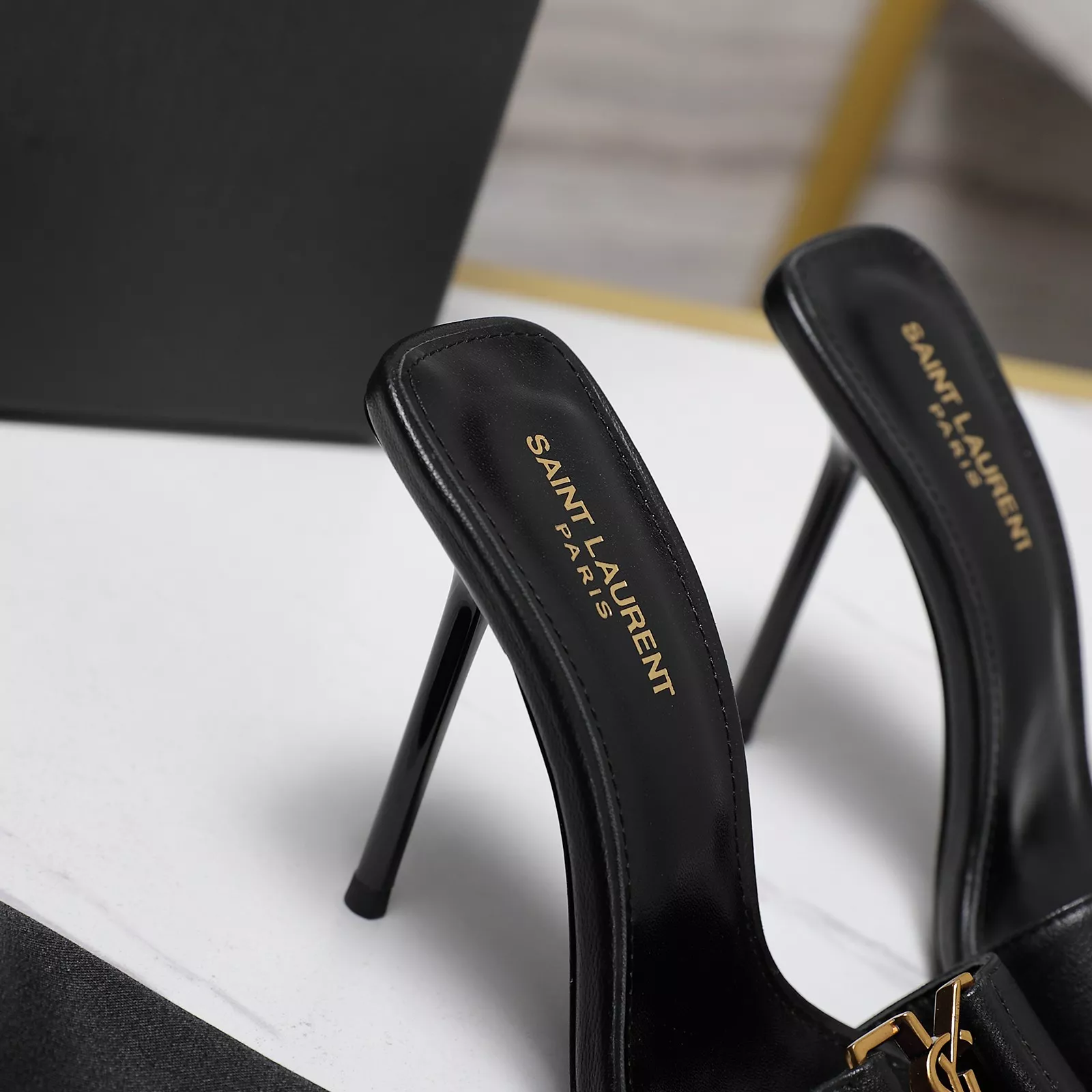 Affordable 4200 Yves Saint Laurent YSL Slippers For Women