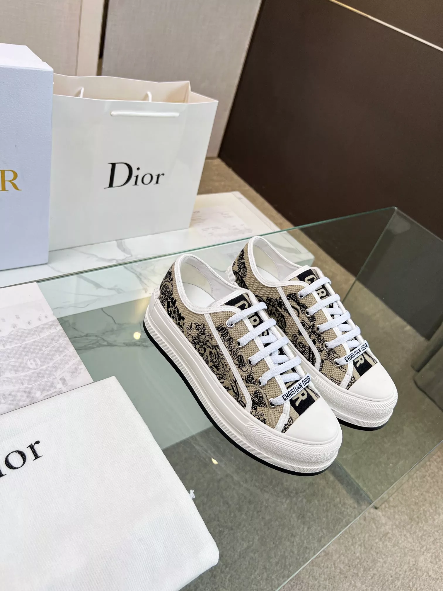 Affordable 4312 Christian Dior Casual Shoes For Women