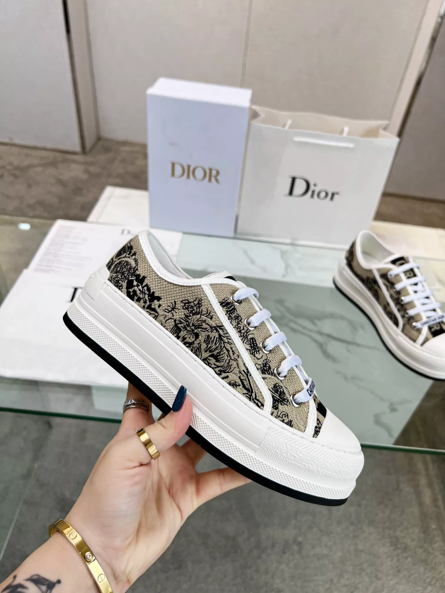 Affordable 4312 Christian Dior Casual Shoes For Women