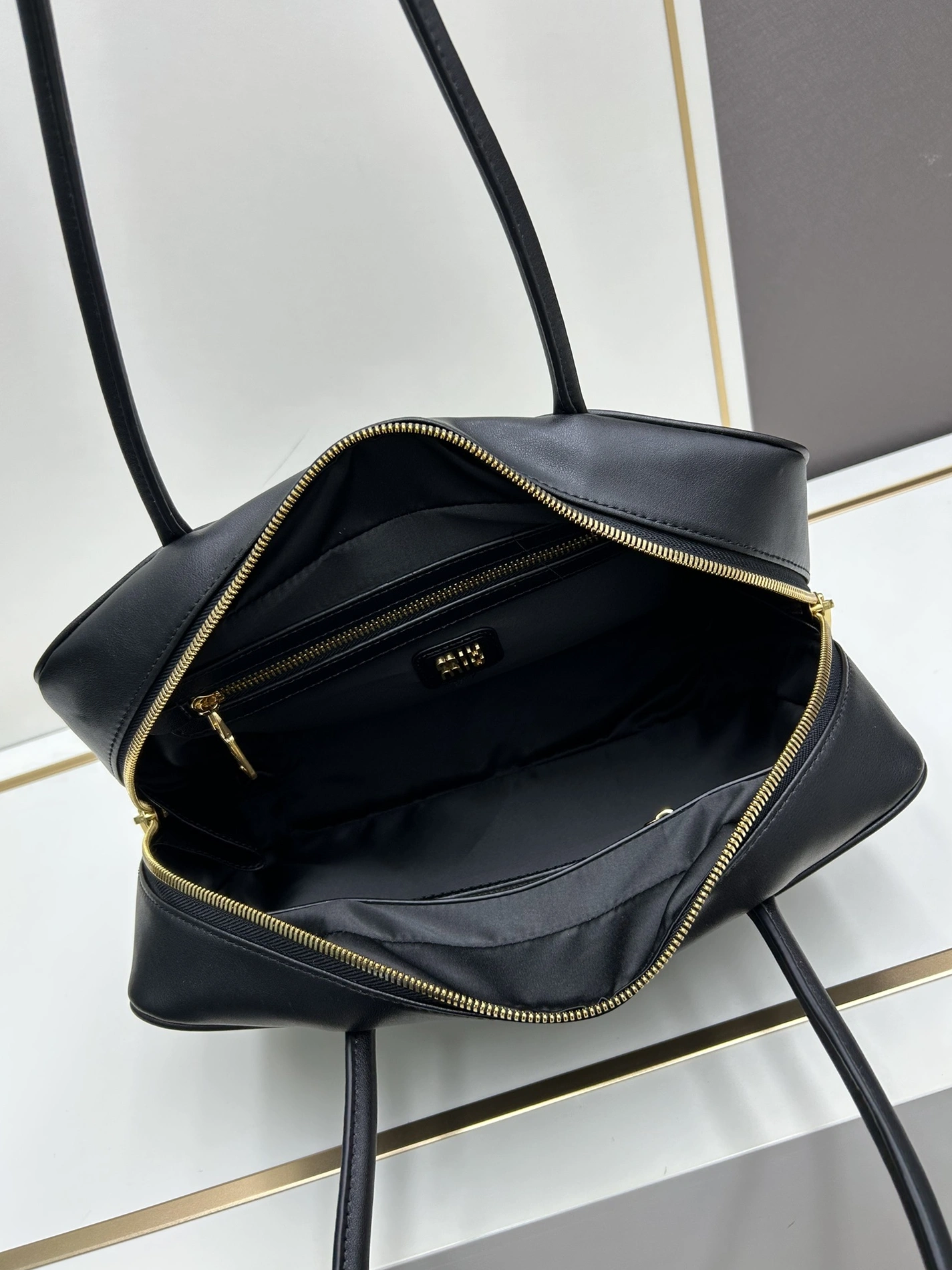 Affordable 4361 MIU MIU AAA Quality Handbags For Women
