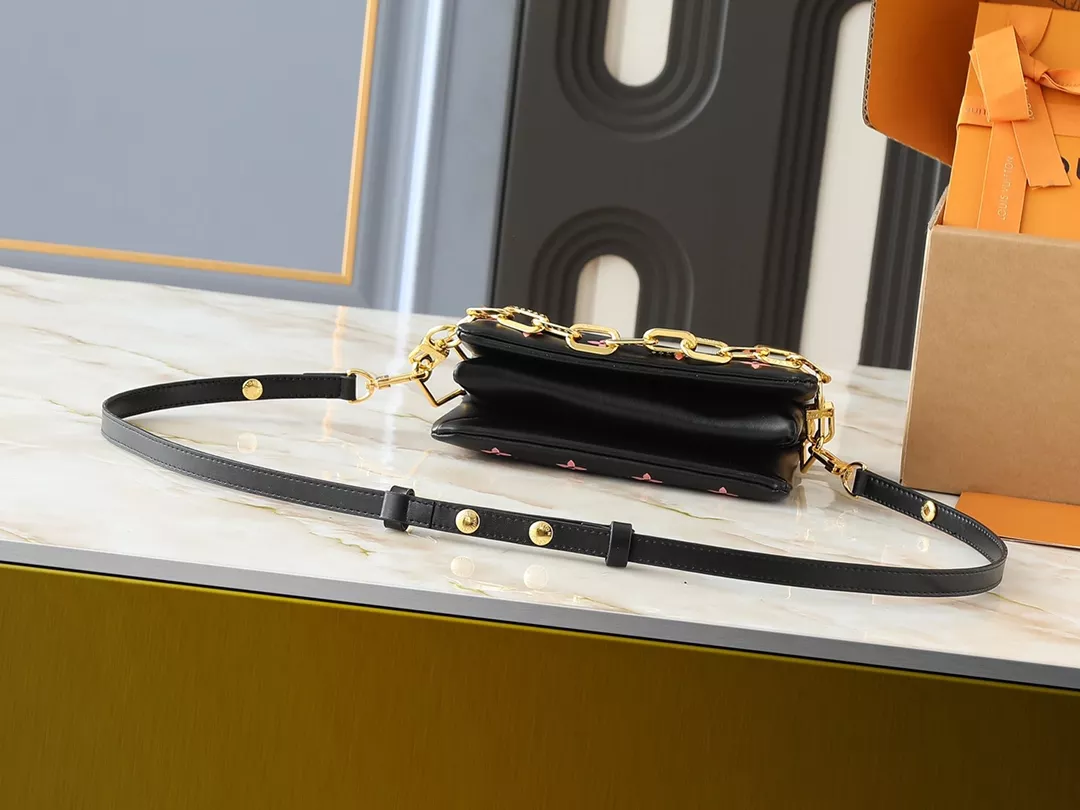 Affordable 4453 Louis Vuitton Messenger Bags For Women