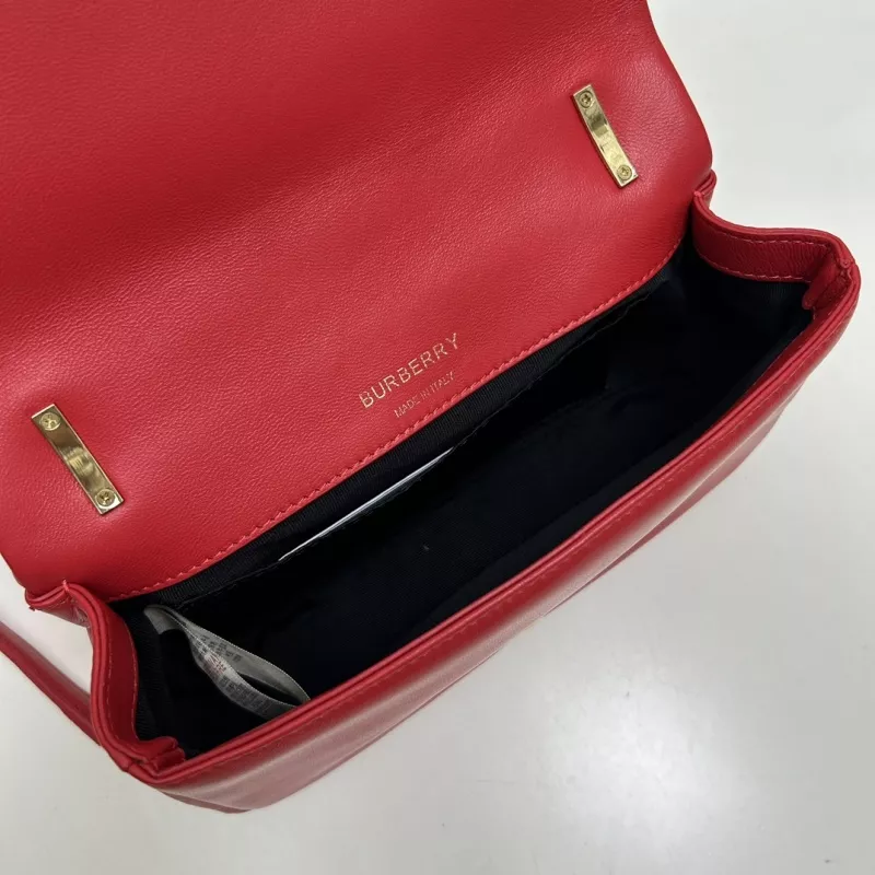 Affordable 4649 Burberry AAA Quality Messenger Bags For Women