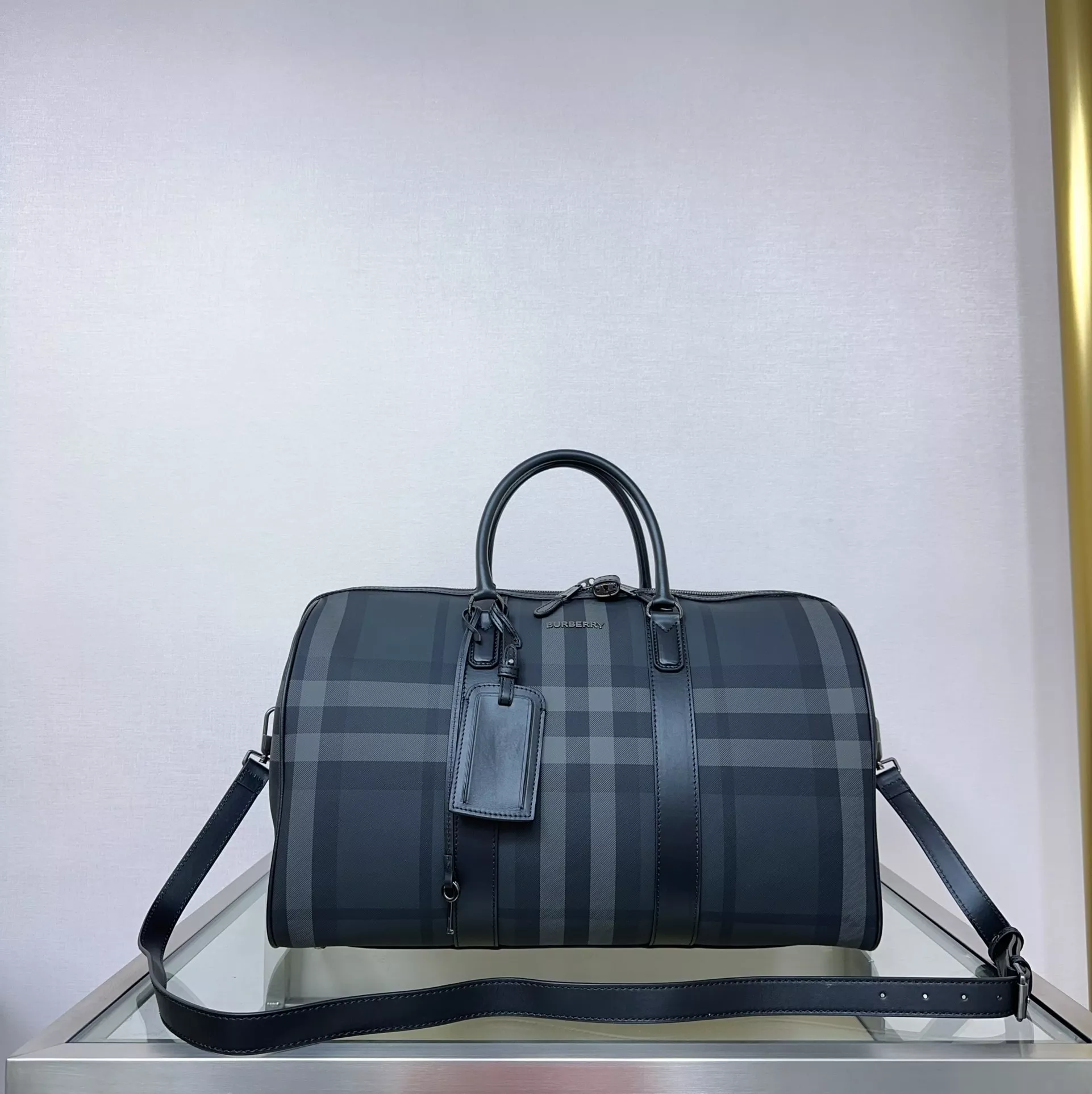Affordable 4685 Burberry Travel Bags