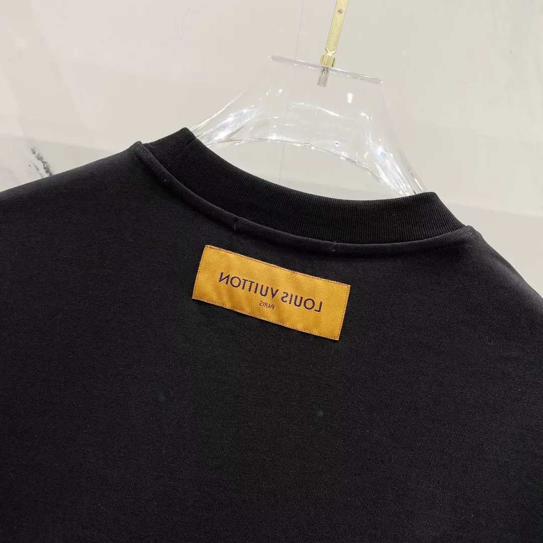 Affordable 4914 Louis Vuitton LV T-Shirts Short Sleeved For Unisex
