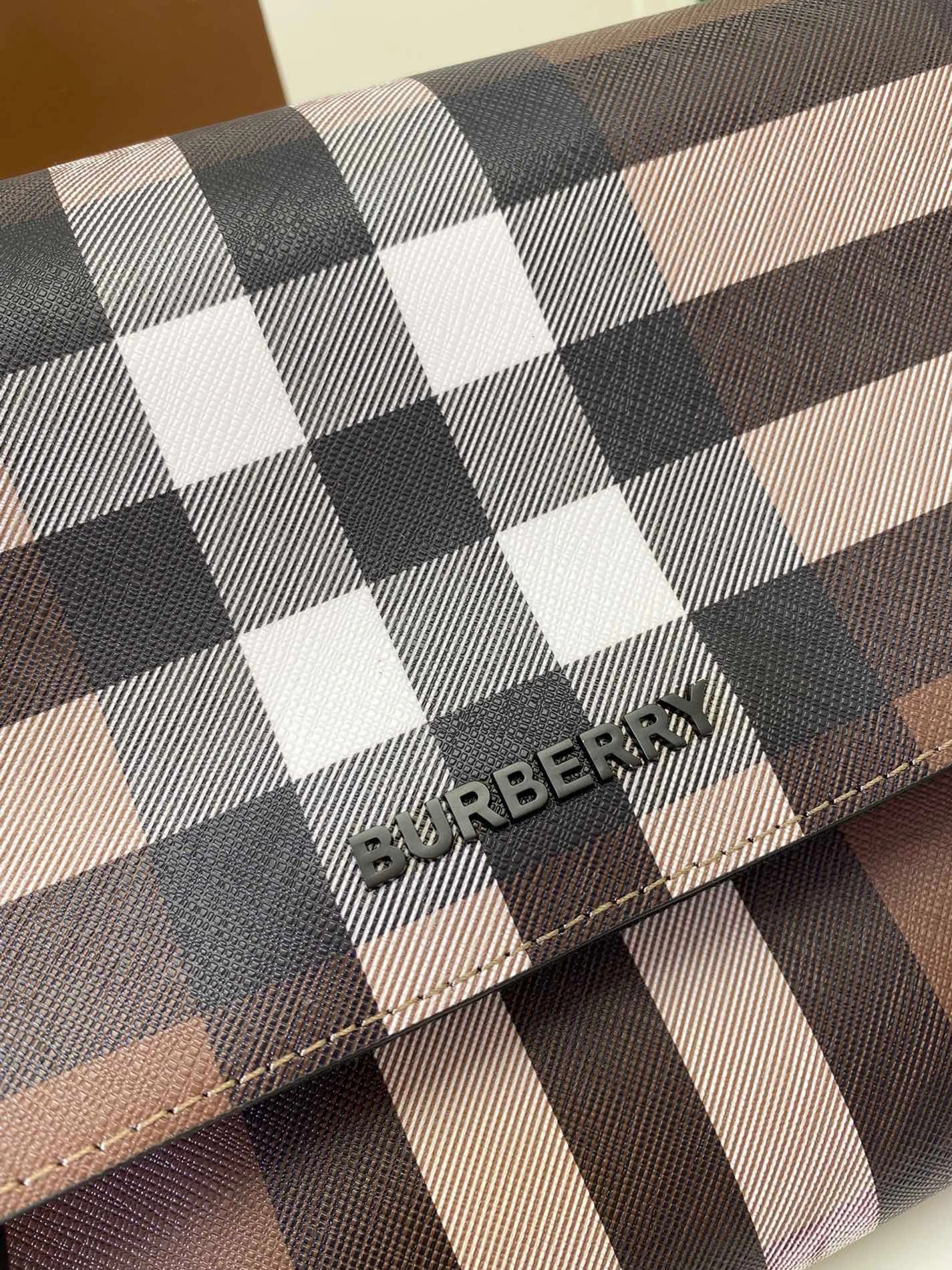 Affordable 5007 Burberry AAA Man Messenger Bags
