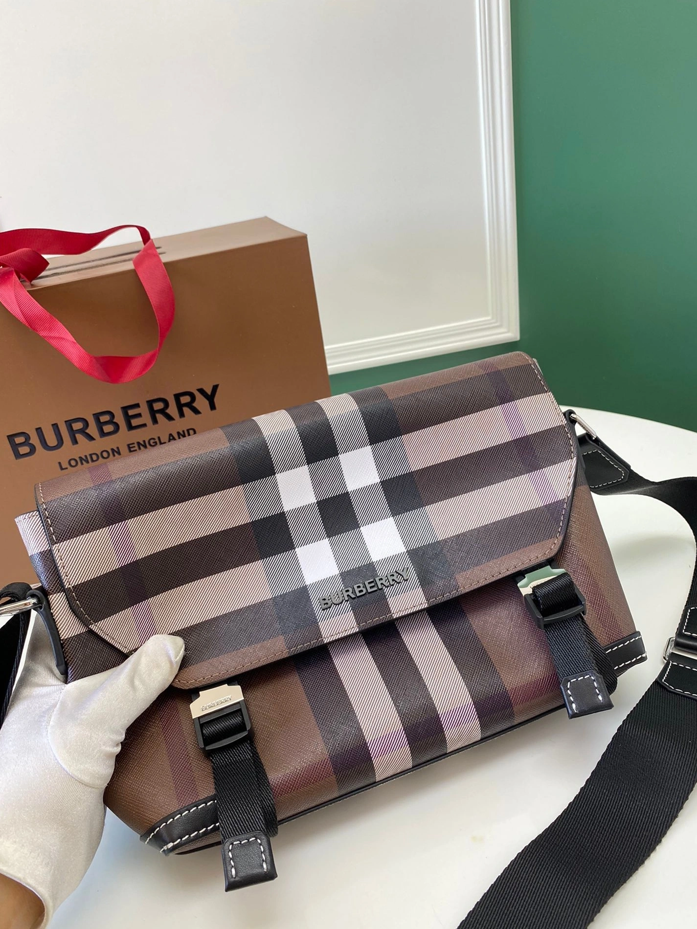 Affordable 5007 Burberry AAA Man Messenger Bags