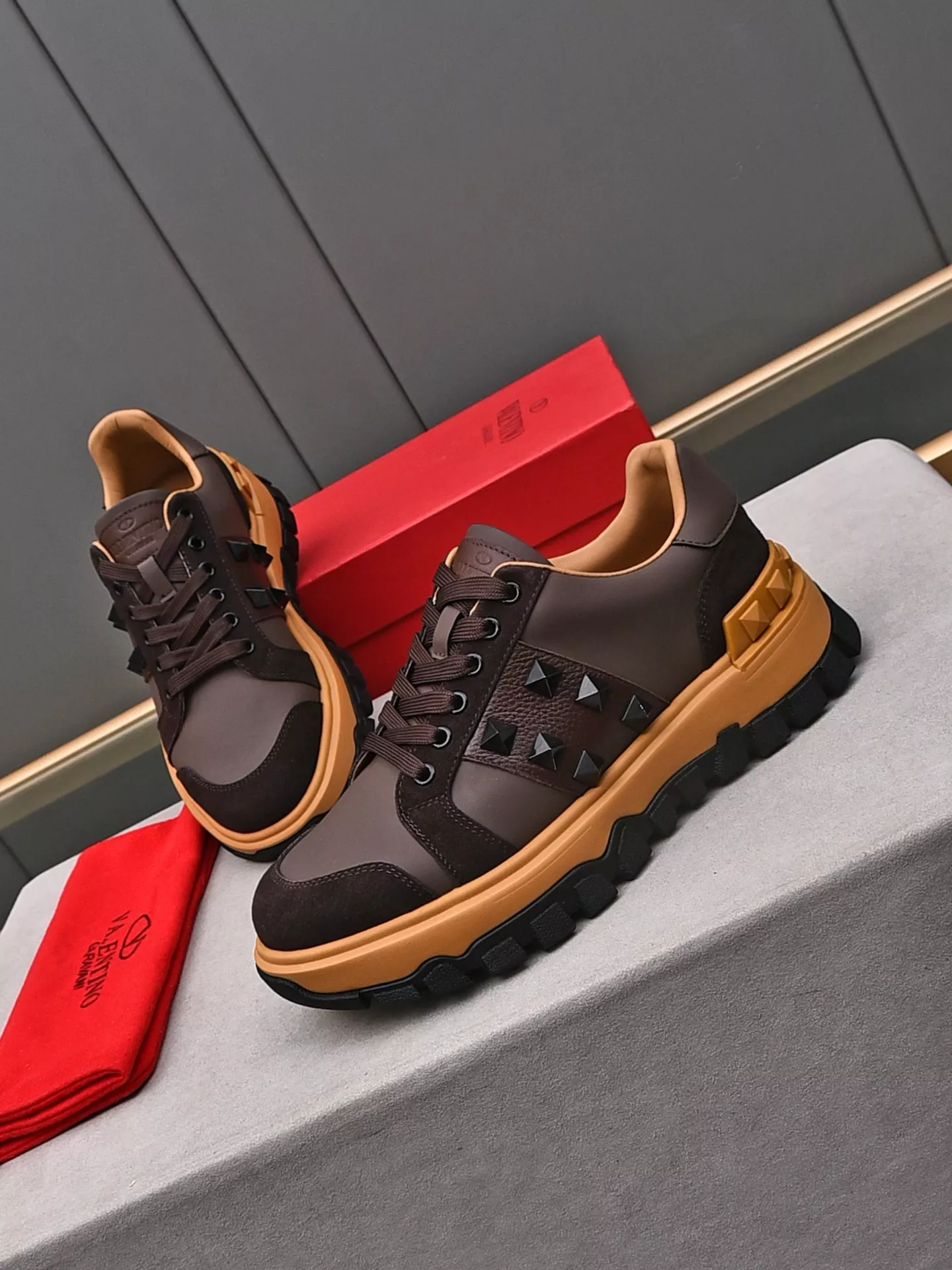 Affordable 5136 Valentino Casual Shoes For Men
