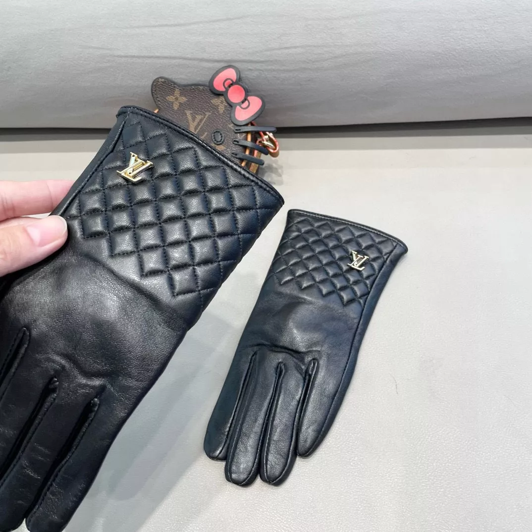 Affordable 5220 Louis Vuitton LV Gloves For Women