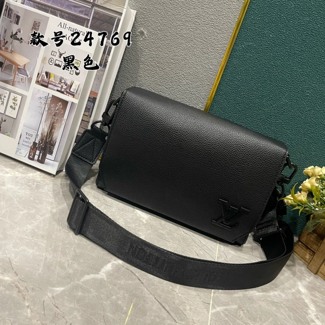 Affordable 6035 Louis Vuitton AAA Man Messenger Bags