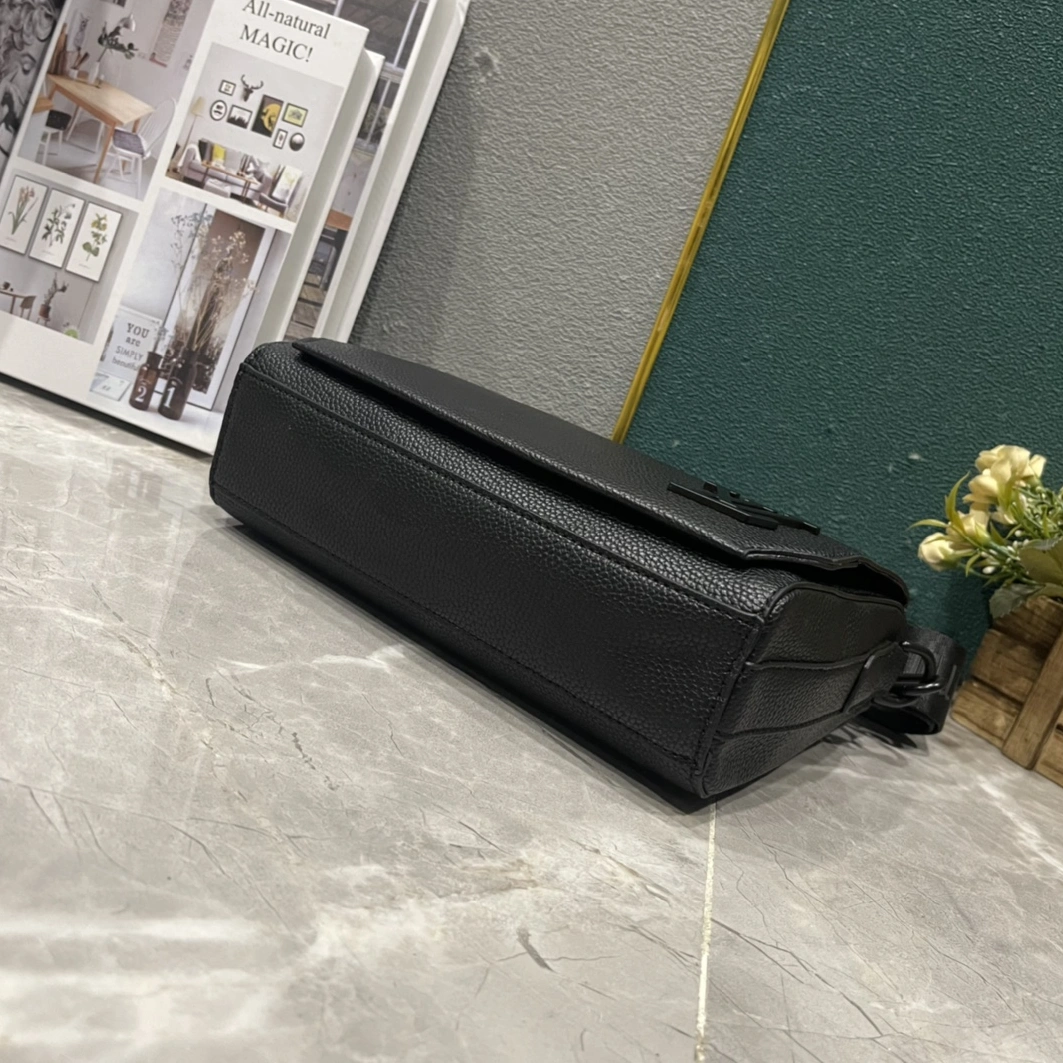Affordable 6035 Louis Vuitton AAA Man Messenger Bags