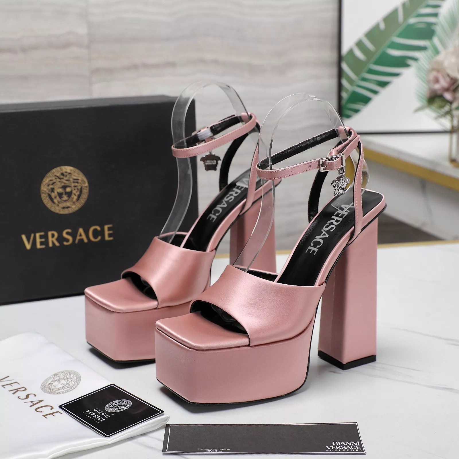 Affordable 6756 Versace Sandal For Women