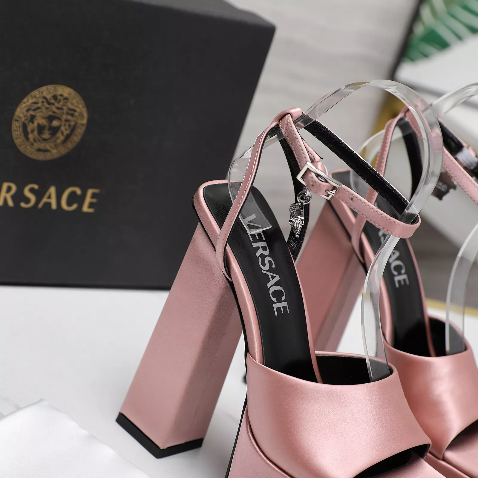 Affordable 6756 Versace Sandal For Women