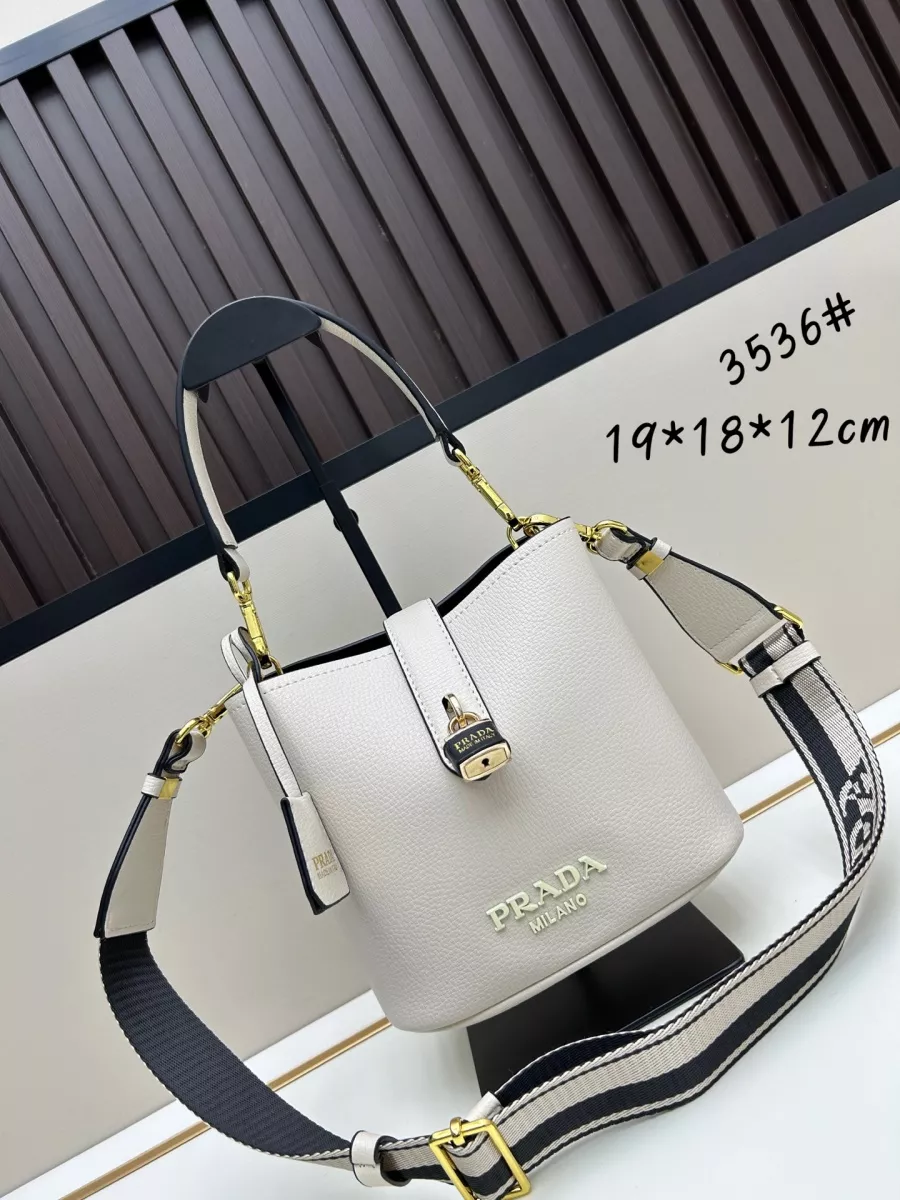 Affordable 6858 Prada AAA Quality Messenger Bags For Women