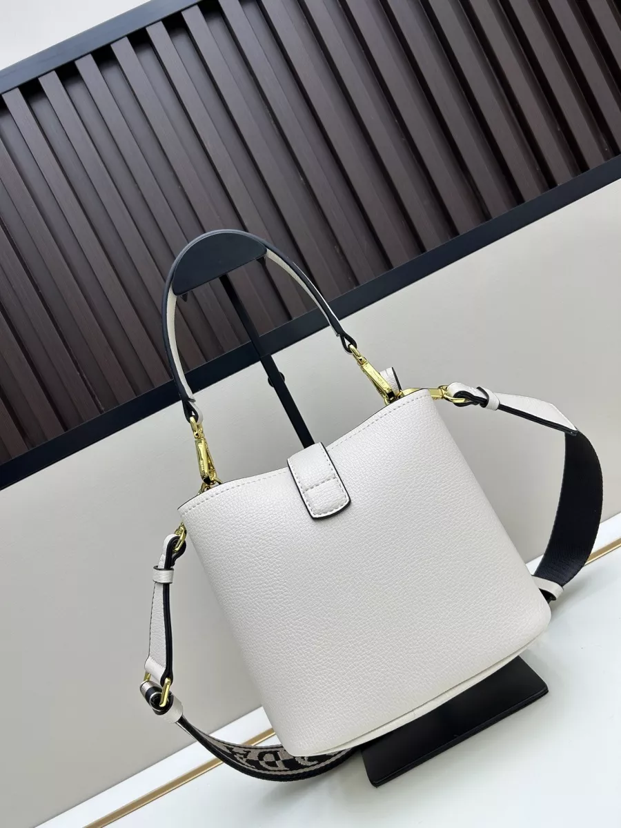 Affordable 6858 Prada AAA Quality Messenger Bags For Women
