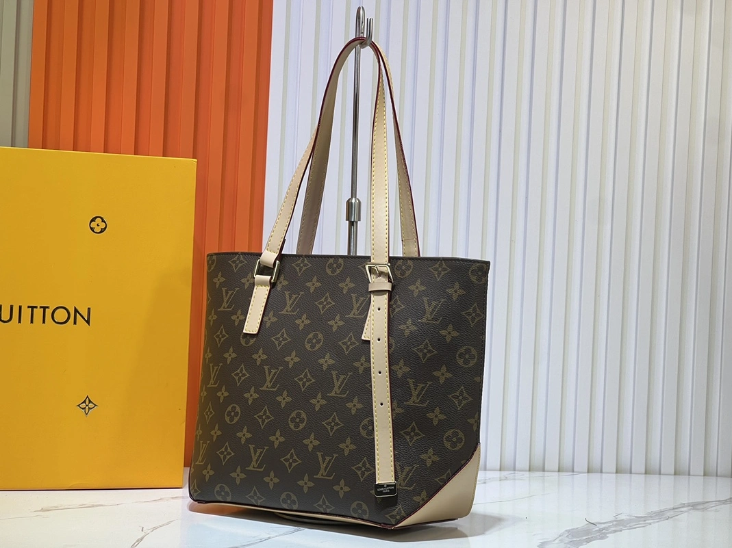 Affordable 7005 Louis Vuitton AAA Quality Shoulder Bags For Women
