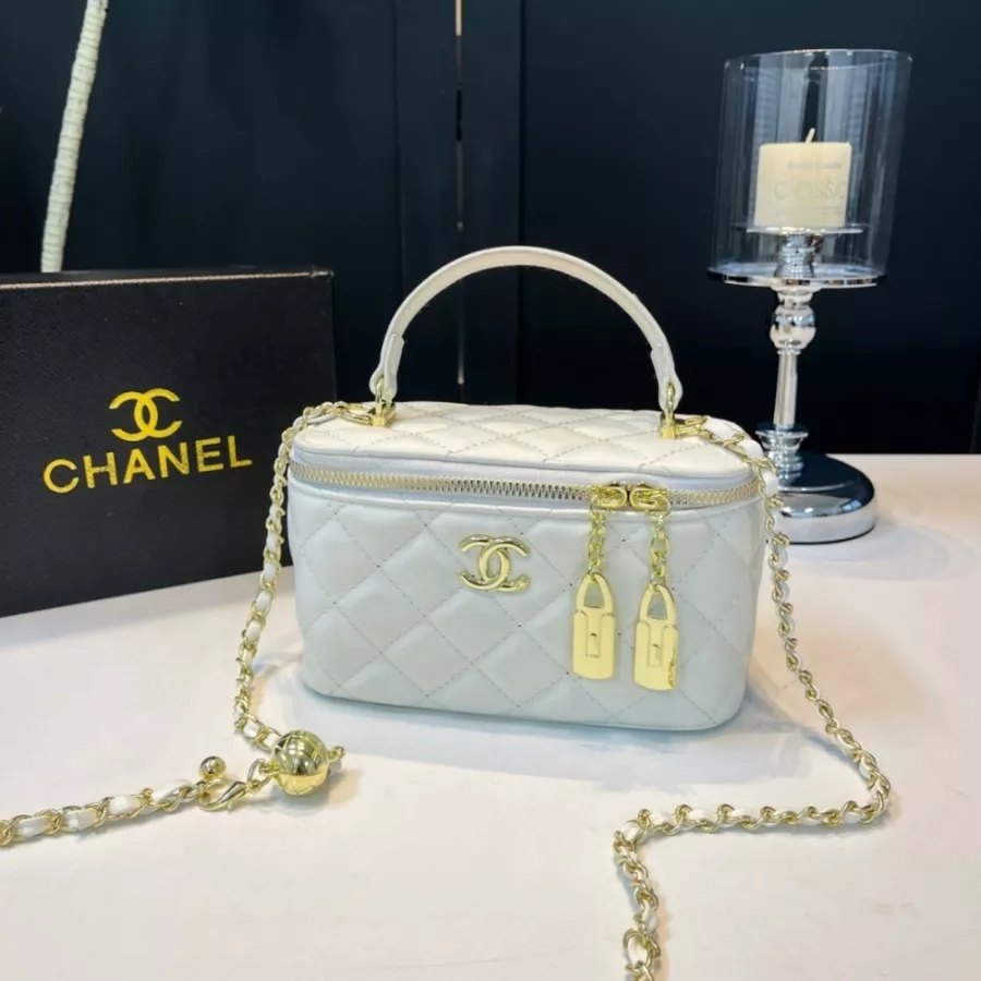 Affordable 7462 Chanel Messenger Bags For Women