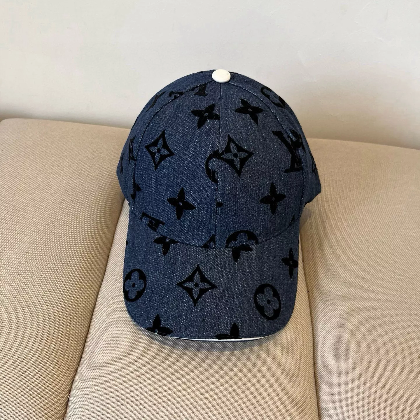 Affordable 7558 Louis Vuitton LV Caps