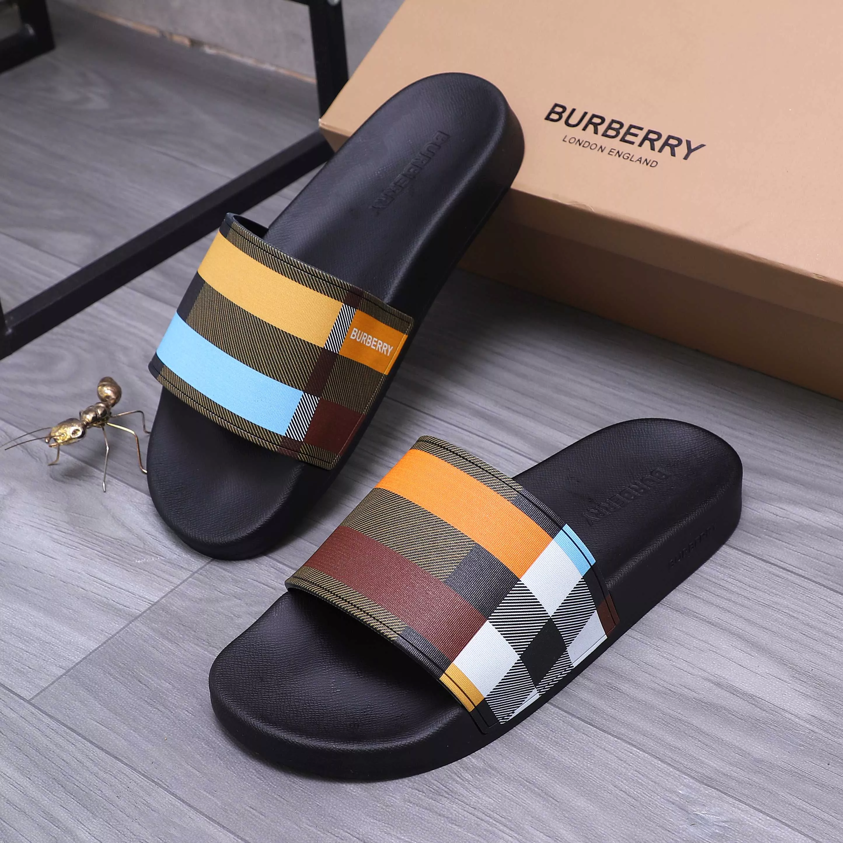 Affordable 7582 Burberry Slippers For Men